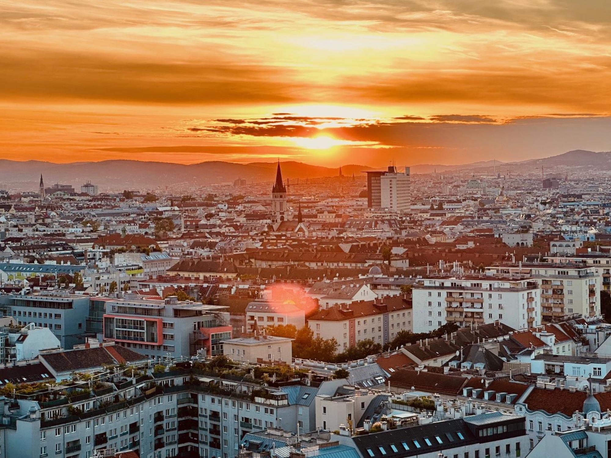 Triiiple Level 20 - Sonnenwohnen Apartment Mit Parkplatz Und Fantastischem Ausblick Vienna Luaran gambar